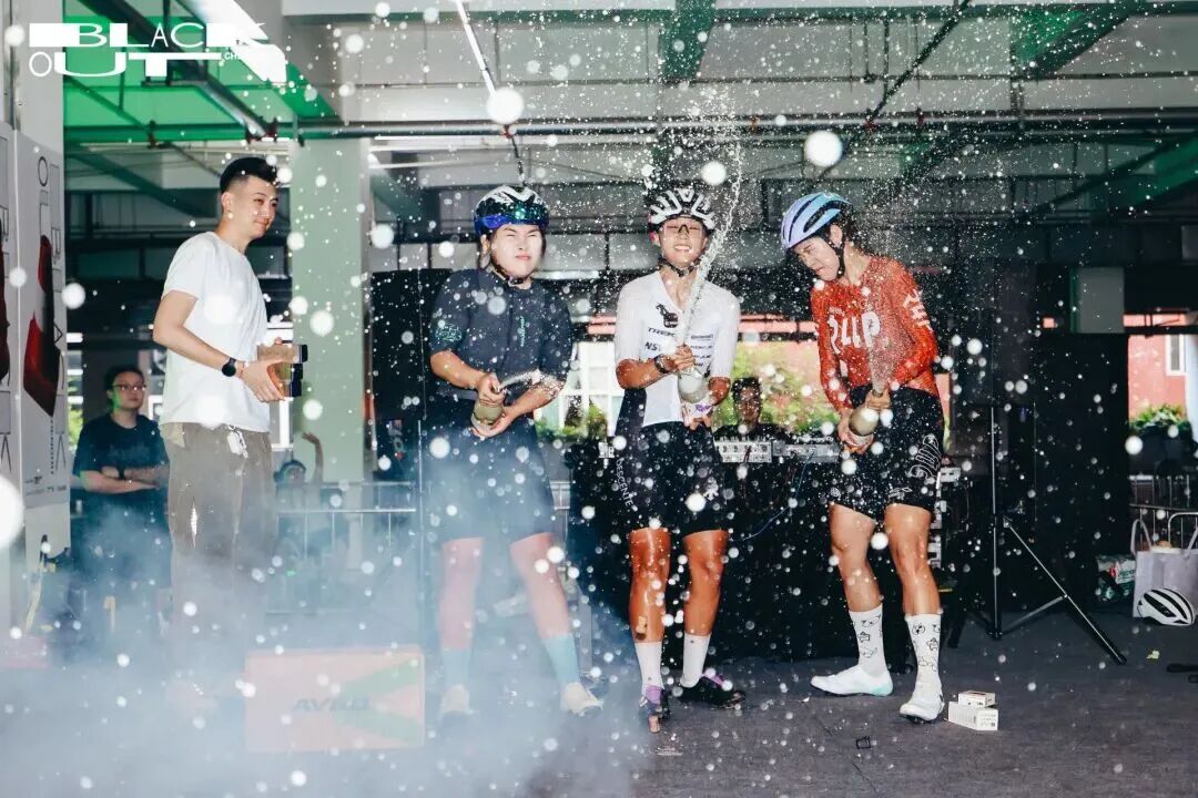 02.jpg